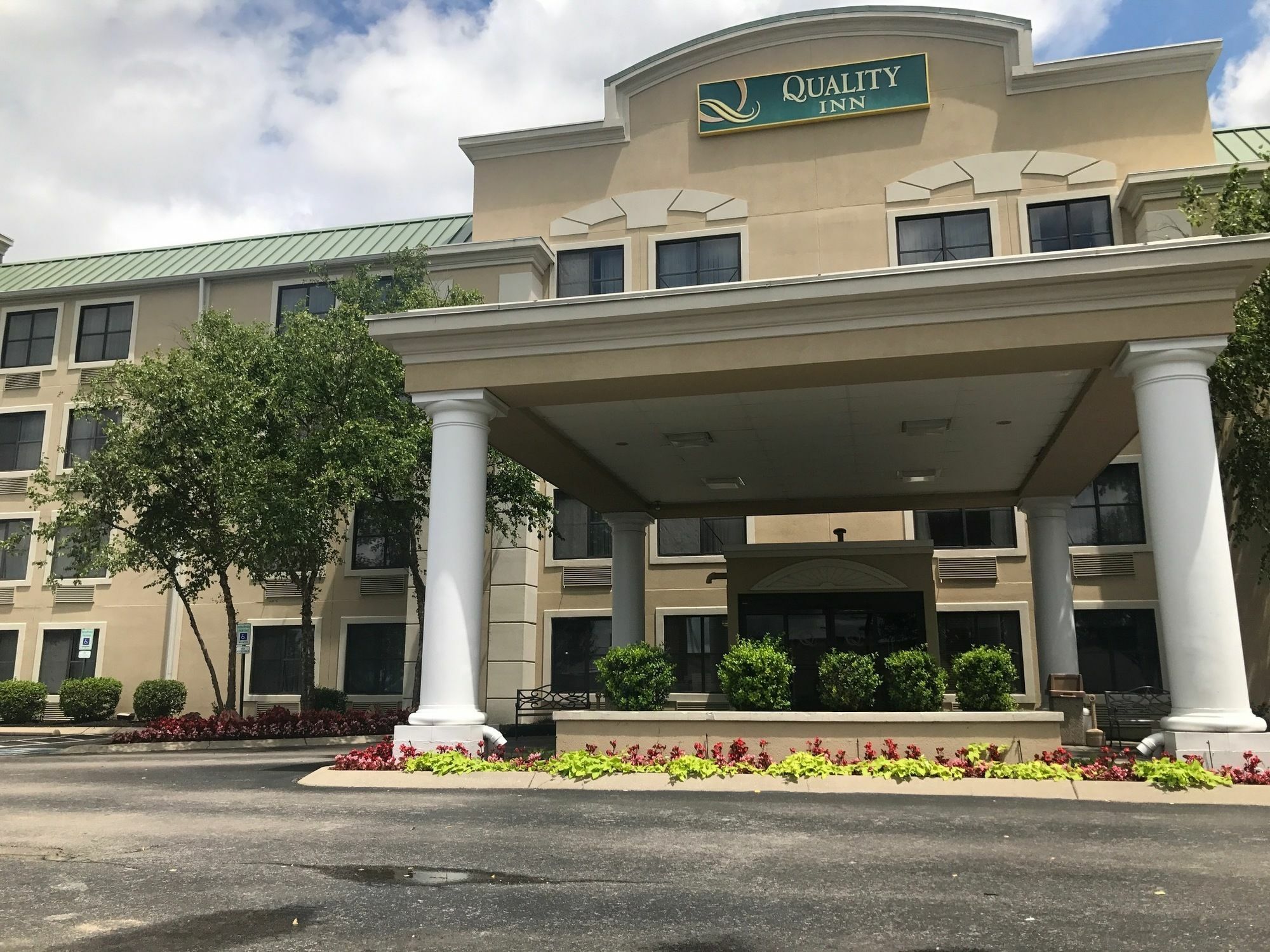 Quality Inn Murfreesboro-University Area Exterior photo